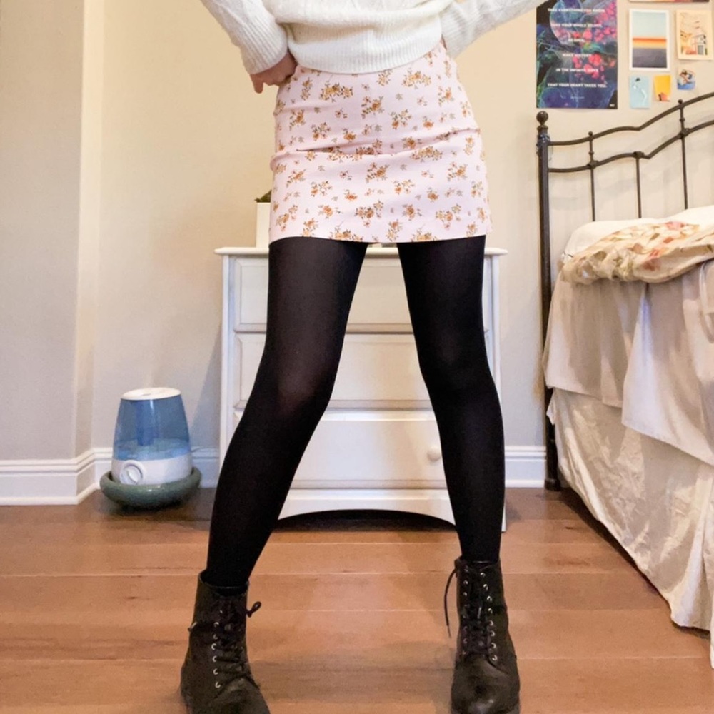 SUPER CUTE PINK FLOWER SKIRT